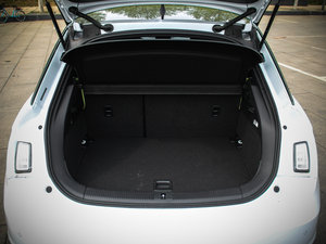 201630 TFSI Sportback \Ӱ g