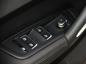 201630 TFSI Sportback \Ӱ {܇ƅ^	