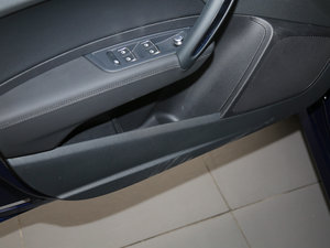 201630 TFSI Sportback \Ӱ ǰTg