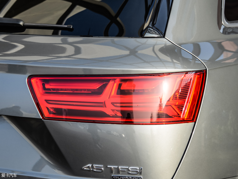 2016WQ7 45 TFSI S line\