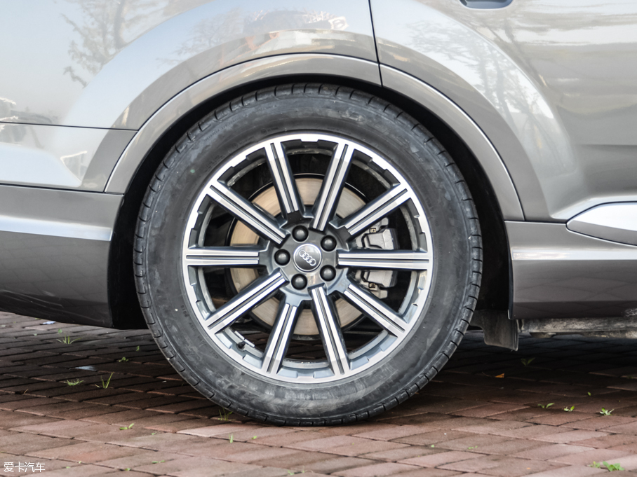 2016WQ7 45 TFSI S line\