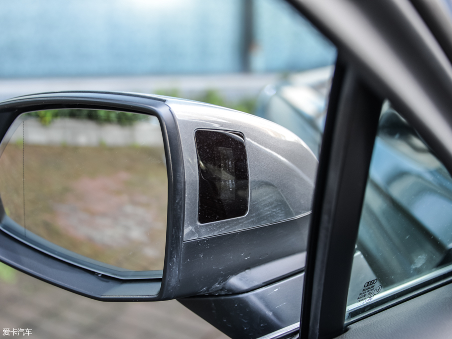 2016WQ7 45 TFSI S line\