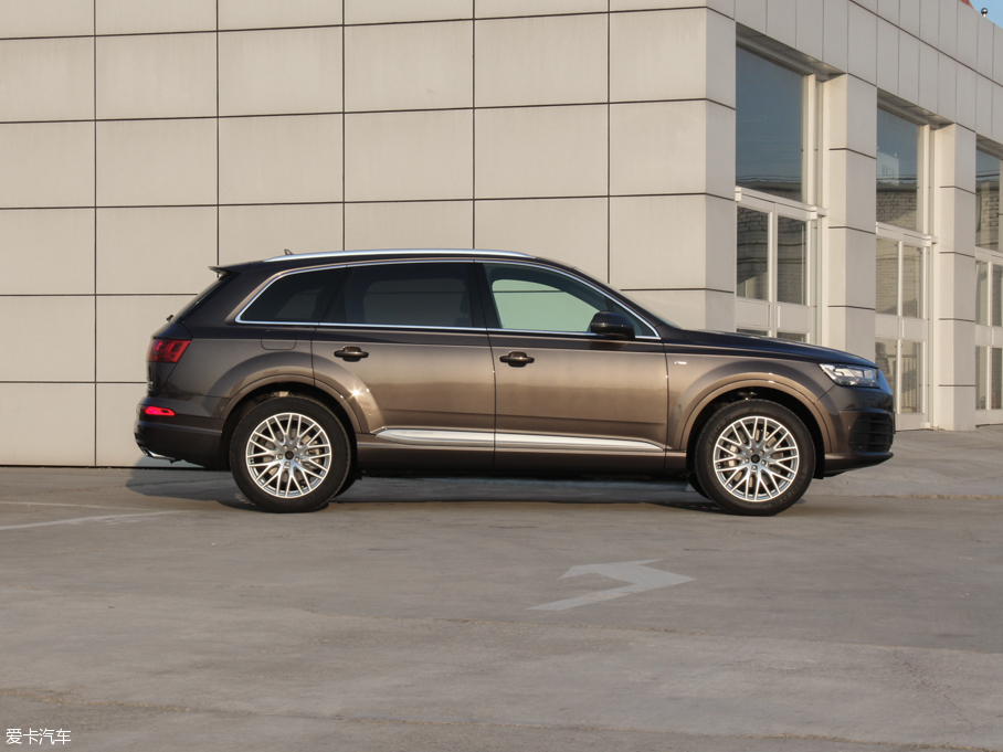 2016WQ7 45 TFSI S line\