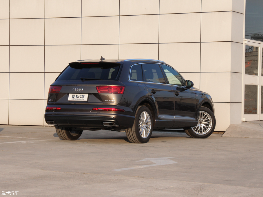 2016WQ7 45 TFSI S line\