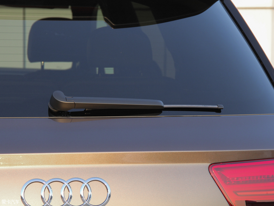 2016WQ7 45 TFSI S line\