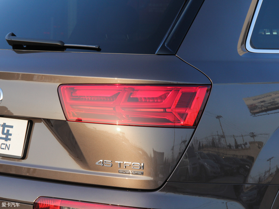 2016WQ7 45 TFSI S line\