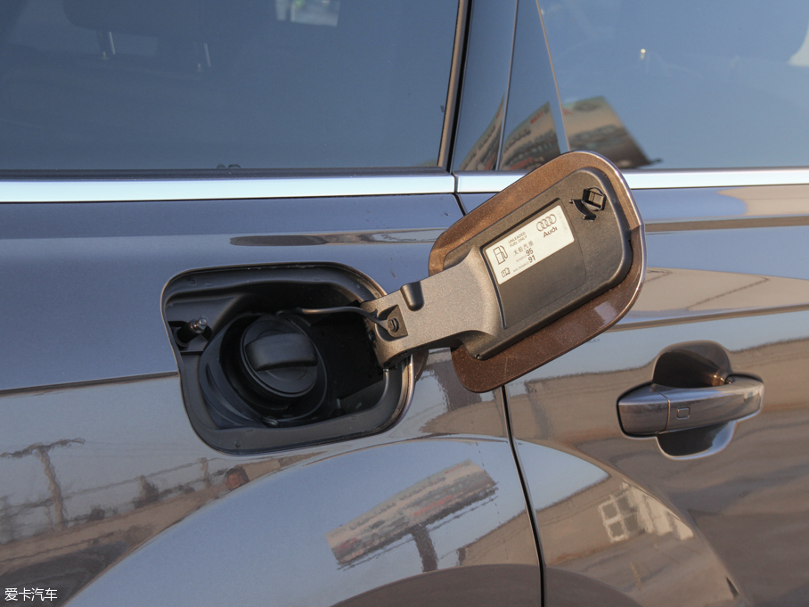 2016WQ7 45 TFSI S line\