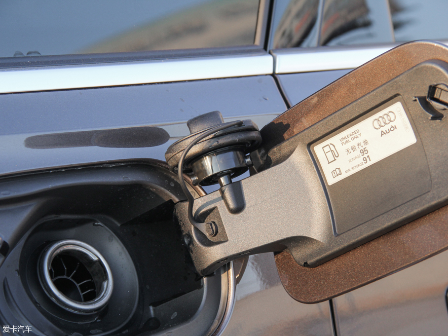 2016WQ7 45 TFSI S line\