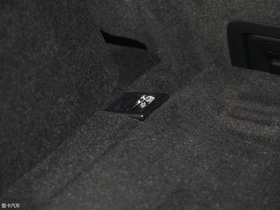 2016WQ7 45 TFSI S line\