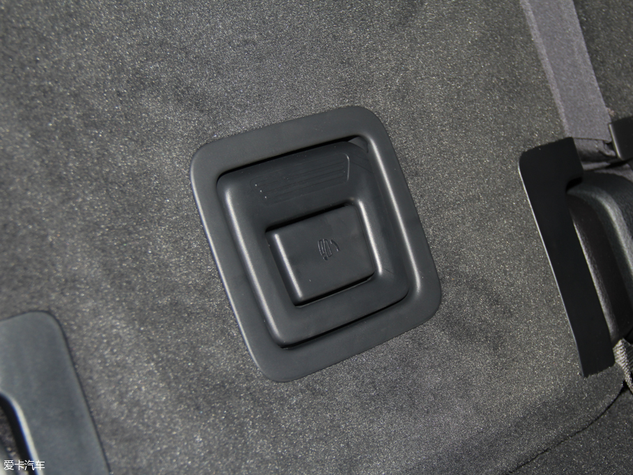 2016WQ7 45 TFSI S line\