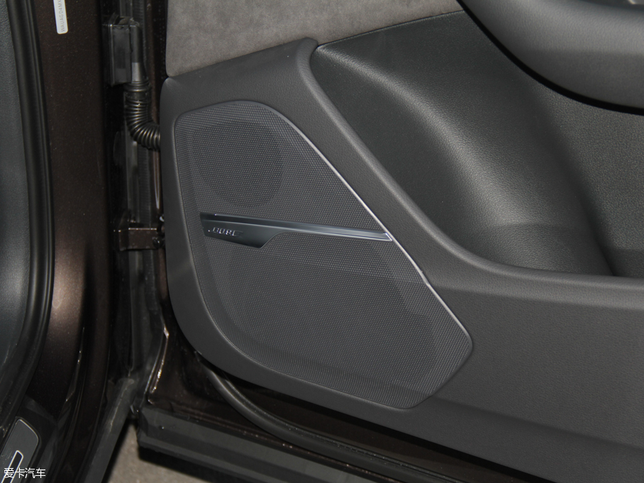 2016WQ7 45 TFSI S line\