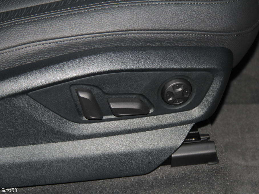 2016WQ7 45 TFSI S line\