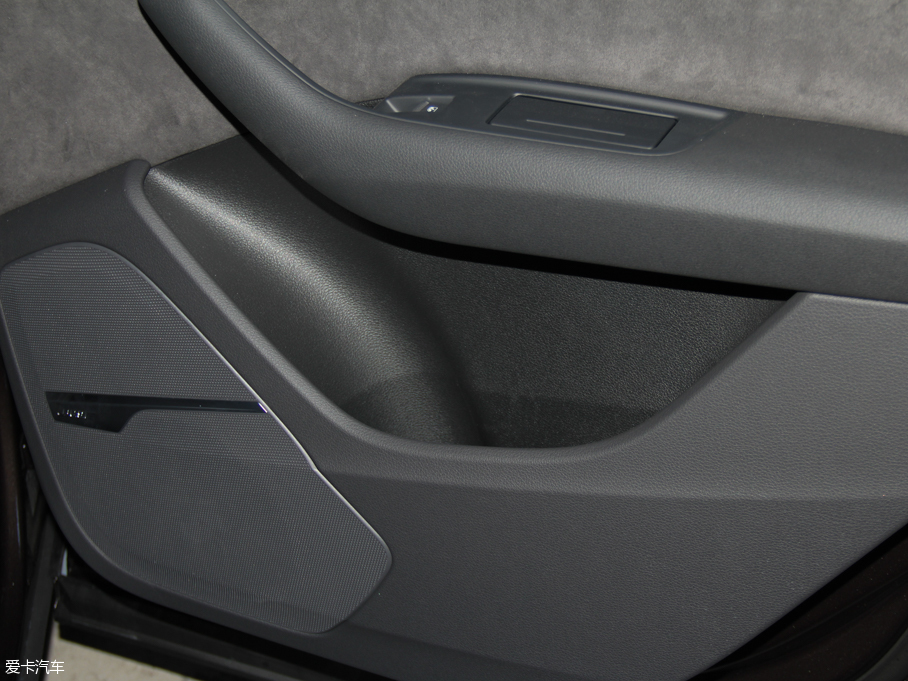 2016WQ7 45 TFSI S line\