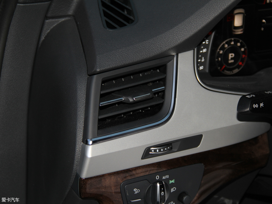 2016WQ7 45 TFSI S line\