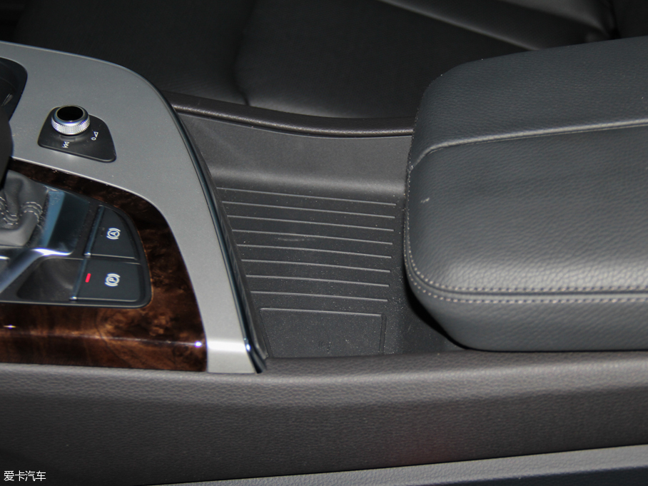 2016WQ7 45 TFSI S line\