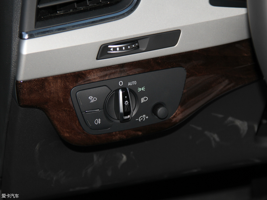 2016WQ7 45 TFSI S line\