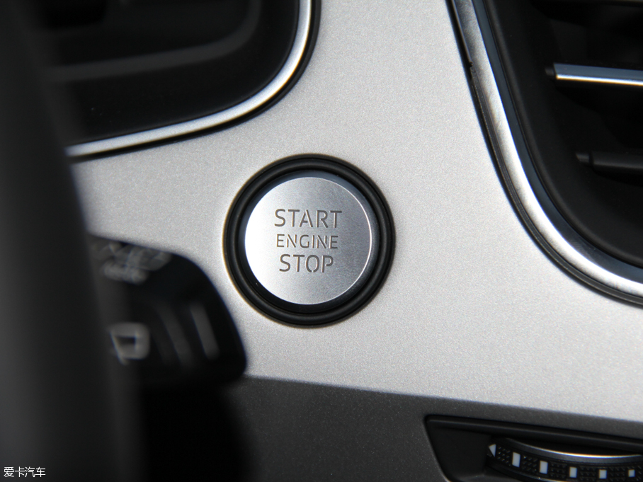 2016WQ7 45 TFSI S line\