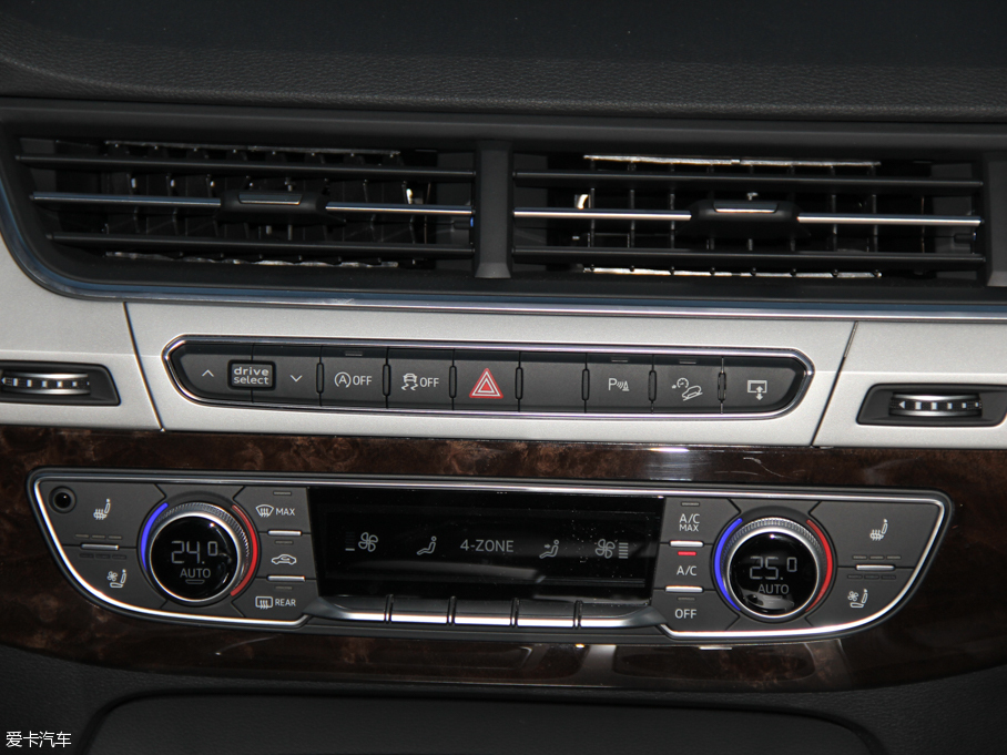 2016WQ7 45 TFSI S line\