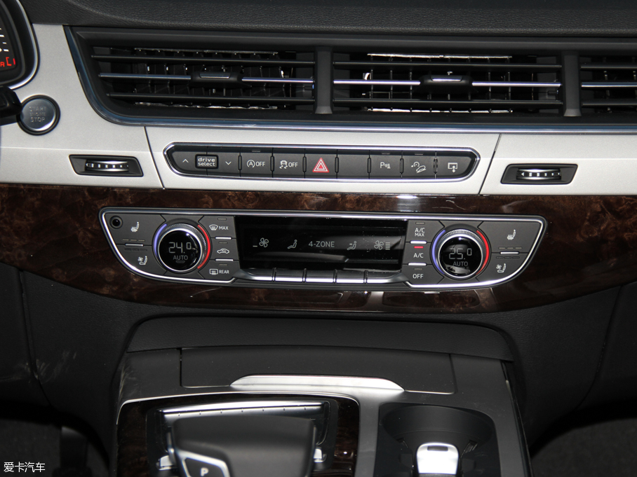 2016WQ7 45 TFSI S line\