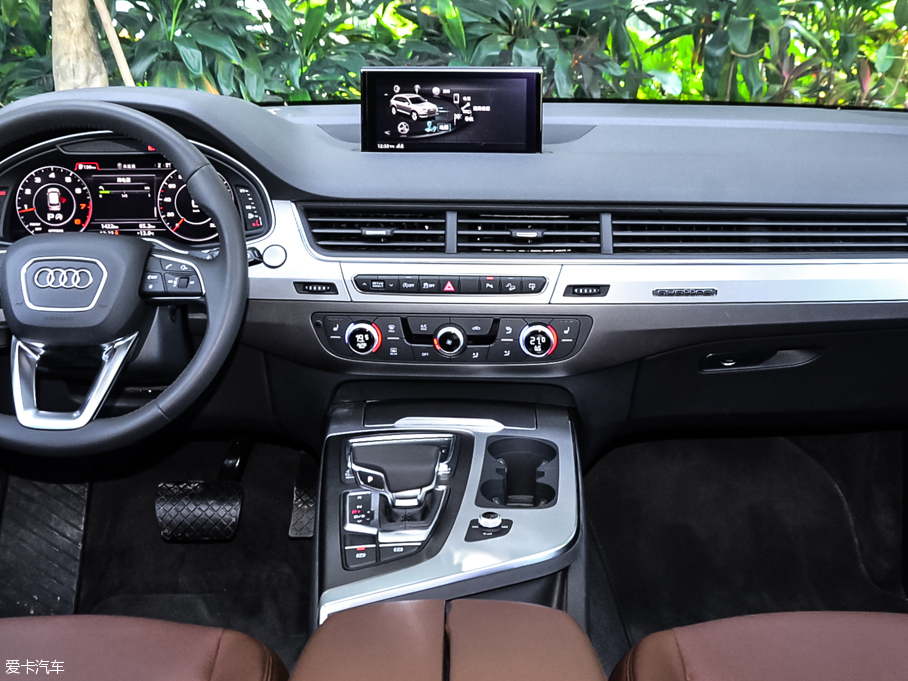 2016WQ7 40 TFSI S line\