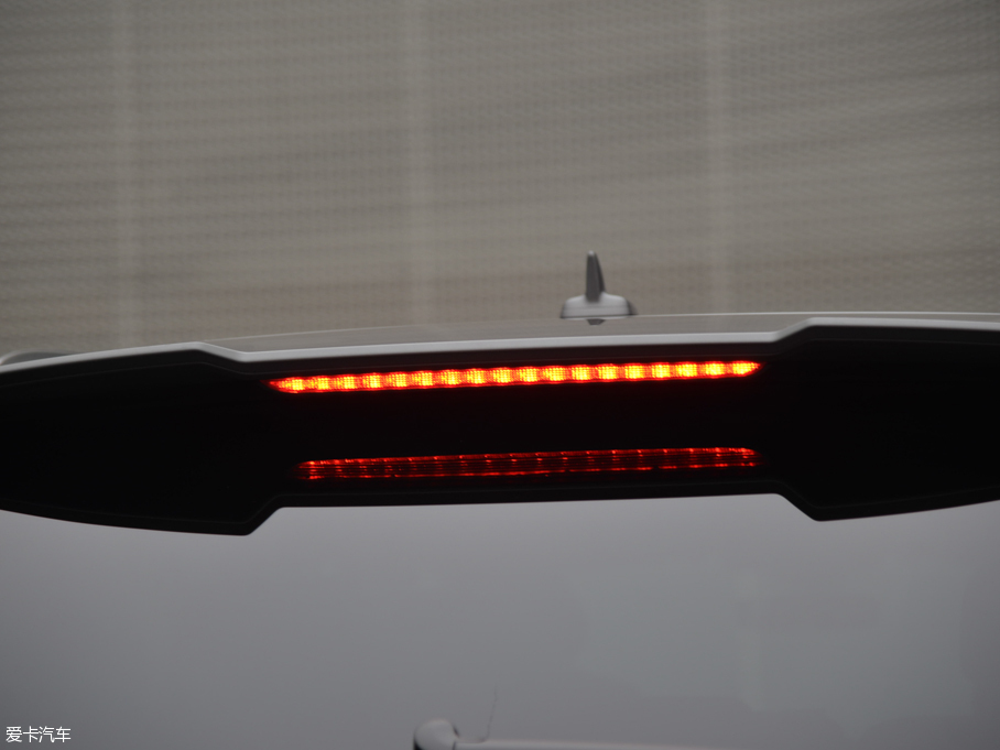 2016WQ7 40 TFSI S line\