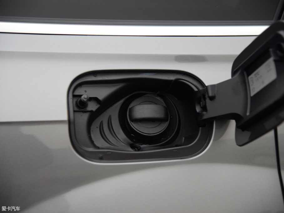 2016WQ7 40 TFSI S line\