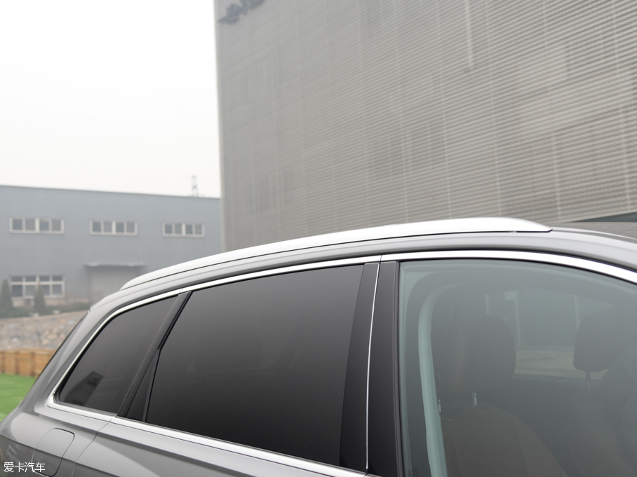 2016WQ7 40 TFSI S line\