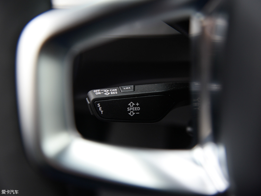 2016WQ7 40 TFSI S line\