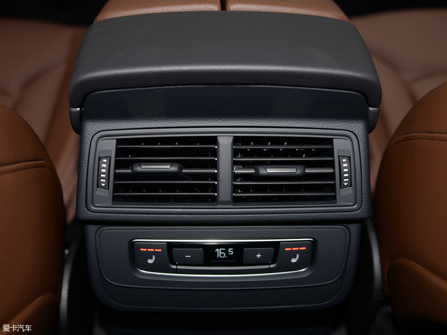 2016WQ7 40 TFSI S line\