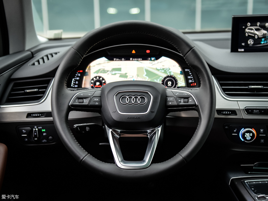 2016WQ7 40 TFSI S line\