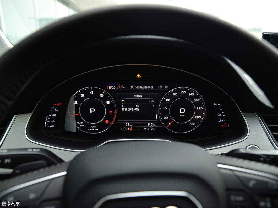 2016WQ7 40 TFSI S line\