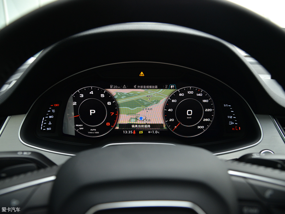 2016WQ7 40 TFSI S line\