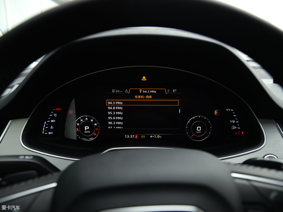 2016WQ7 40 TFSI S line\