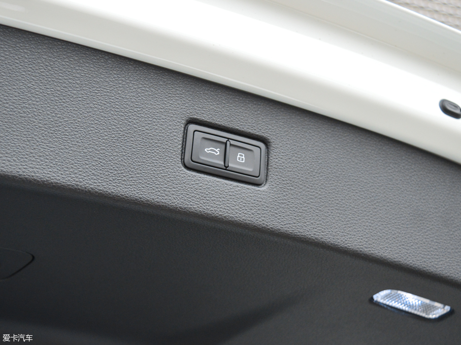 2016WQ7 45 TFSI S line\