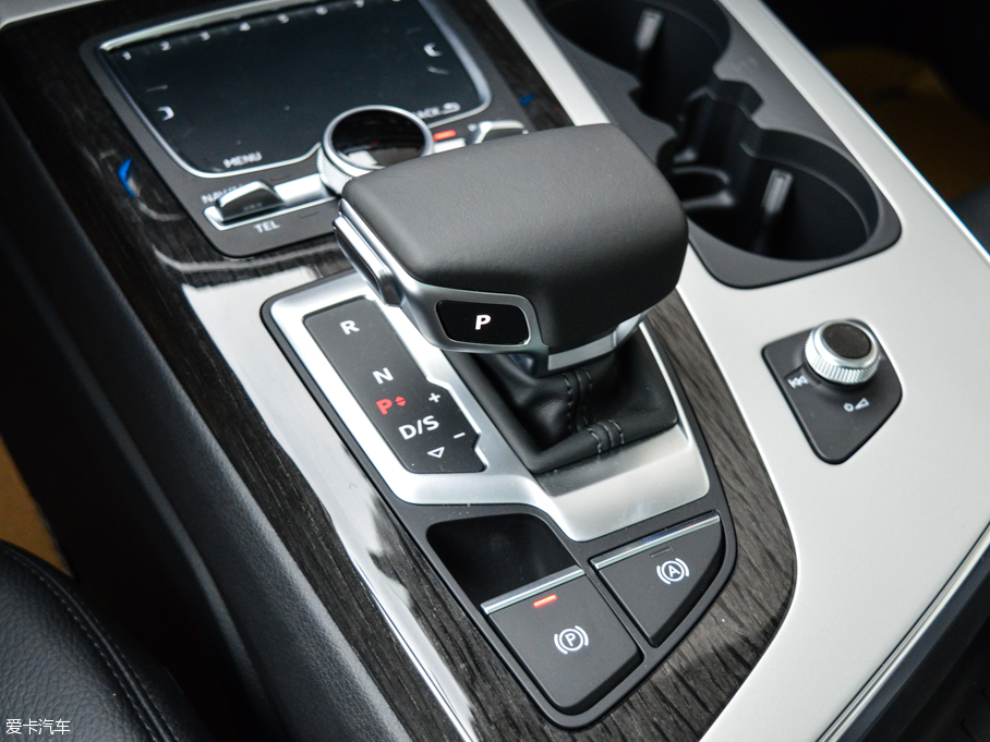 2016WQ7 45 TFSI S line\