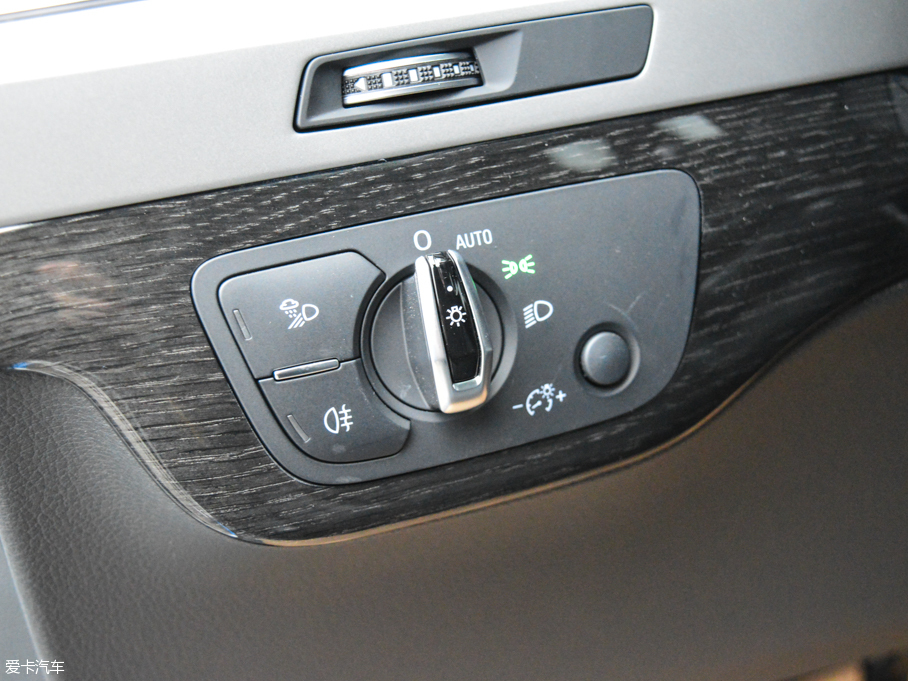 2016WQ7 45 TFSI S line\