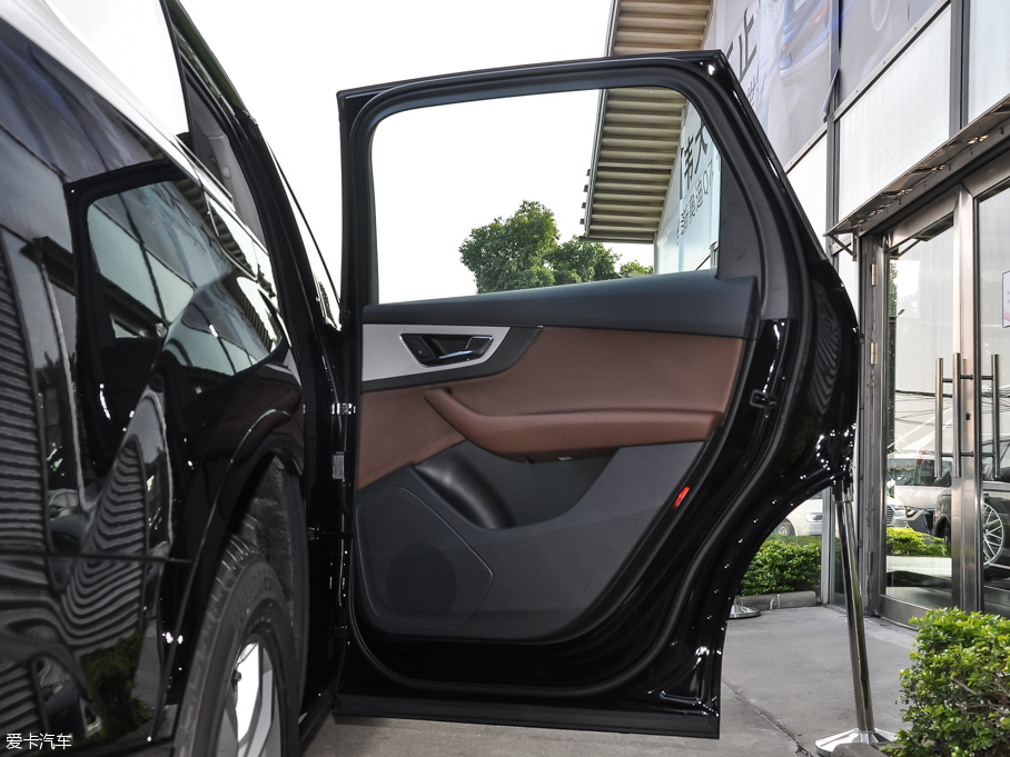 2016?yun)WQ7 40 TFSI m