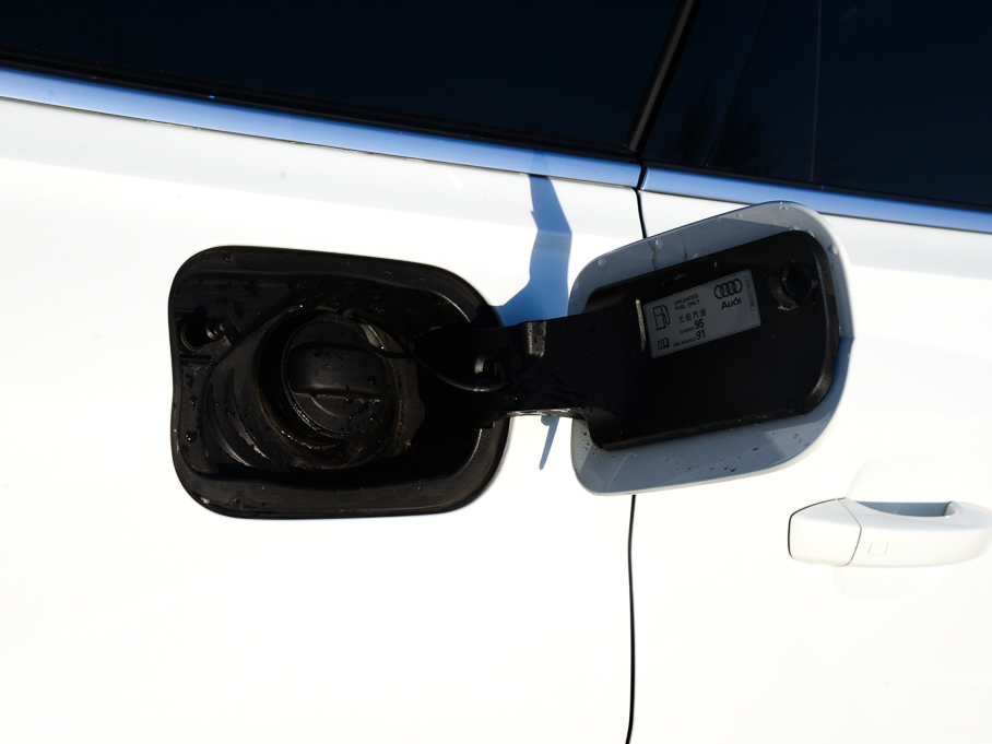 2016WQ7 45 TFSI S line\