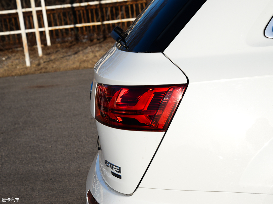 2016WQ7 45 TFSI S line\