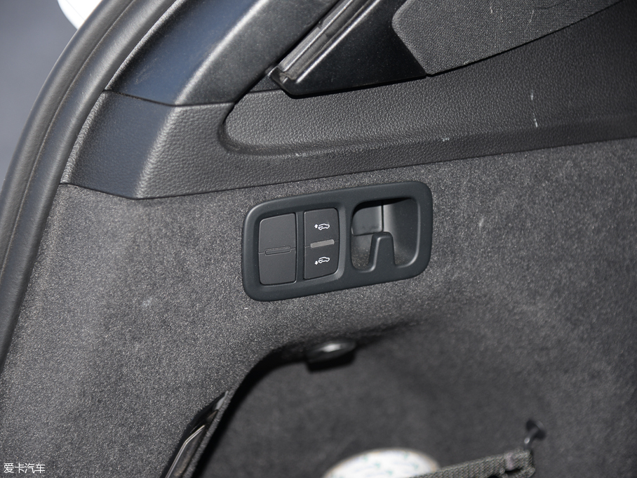 2016WQ7 45 TFSI S line\