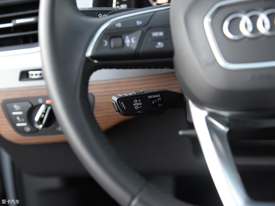 2016WQ7 45 TFSI S line\