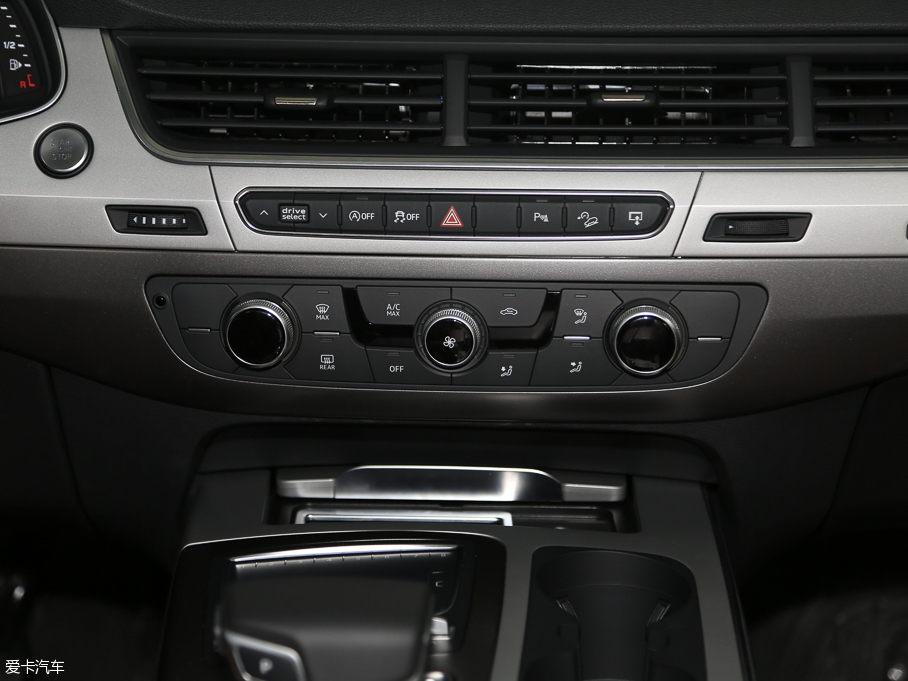 2016WQ7 45 TFSI S lineF