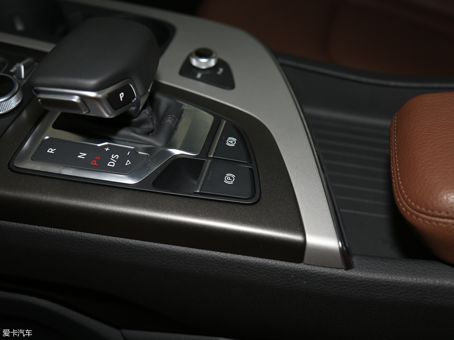 2016?yun)WQ7 45 TFSI S lineF