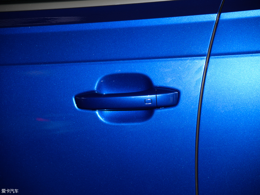 2016WQ7 40 TFSI S line\