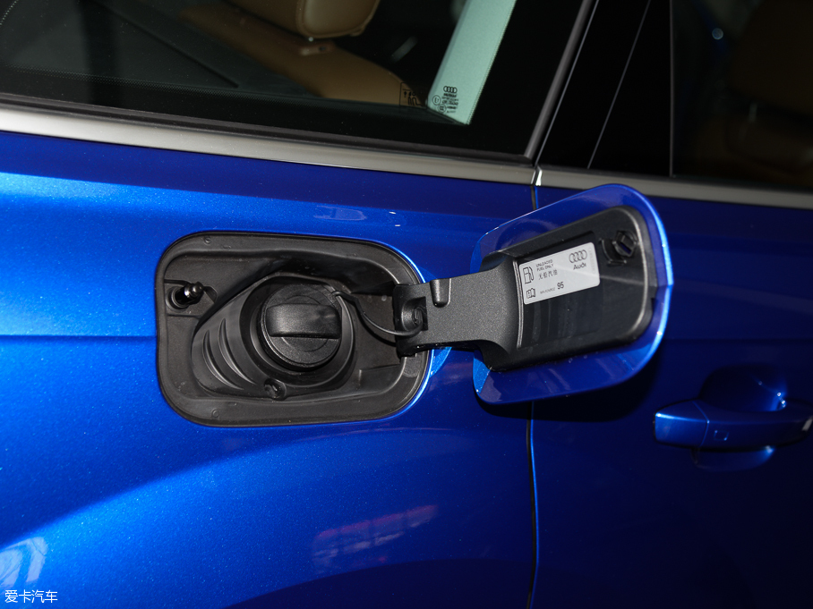 2016WQ7 40 TFSI S line\