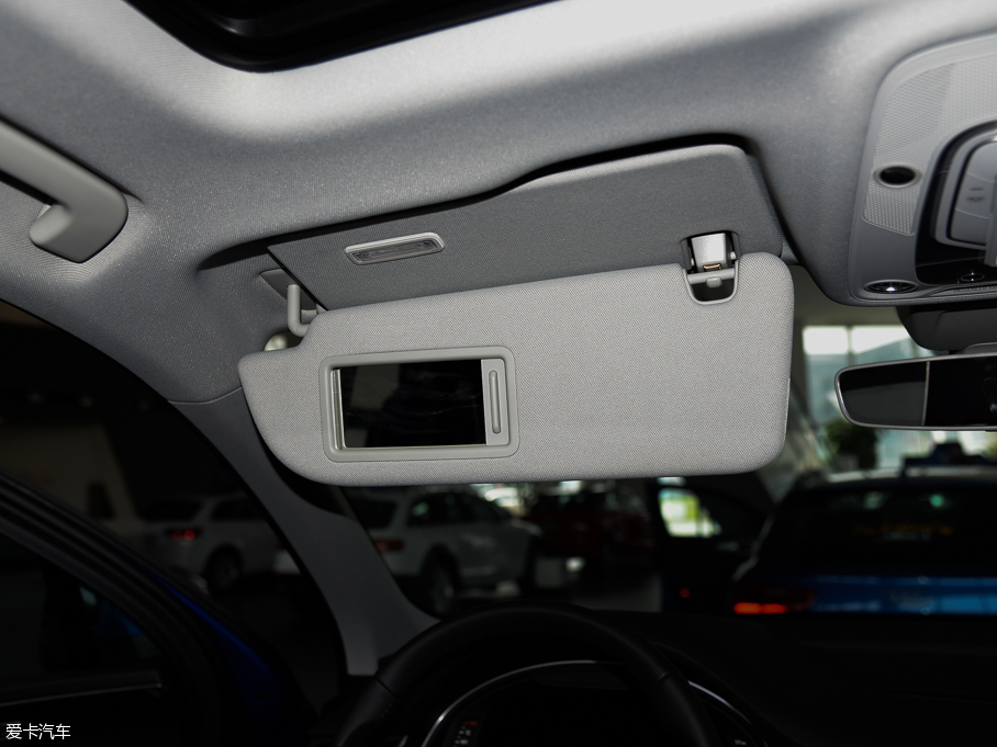 2016WQ7 40 TFSI S line\