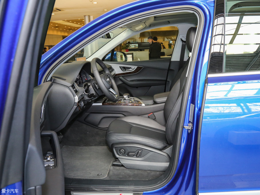 2016WQ7 45 TFSI S line\