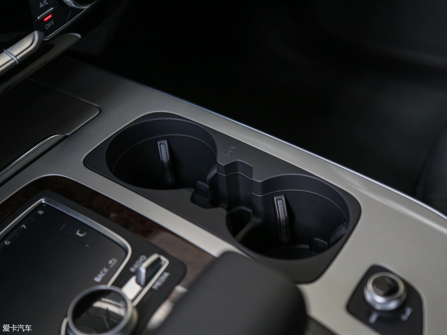 2016WQ7 45 TFSI S line\