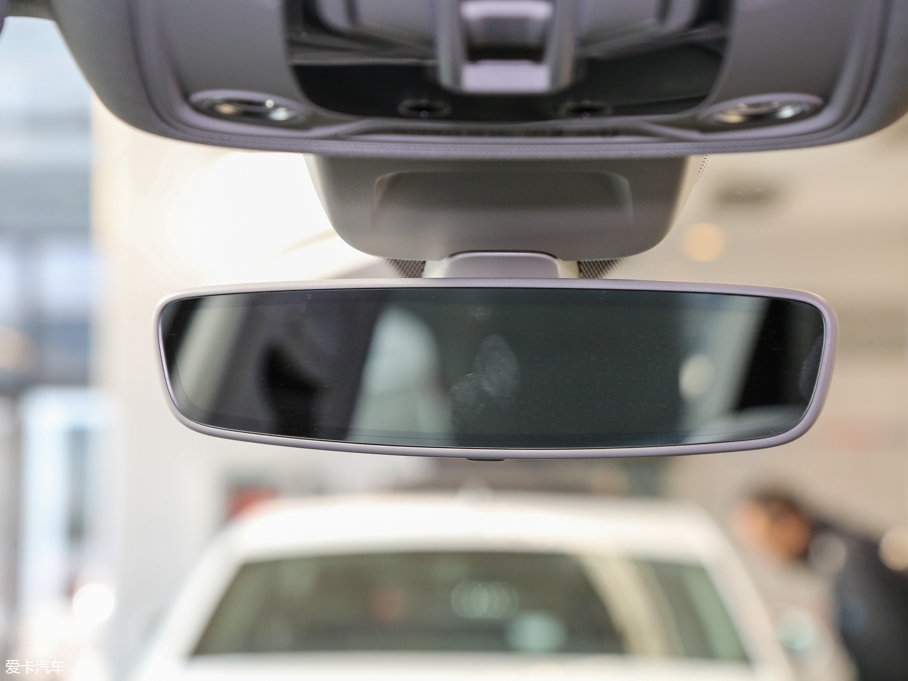 2016WQ7 45 TFSI S line\