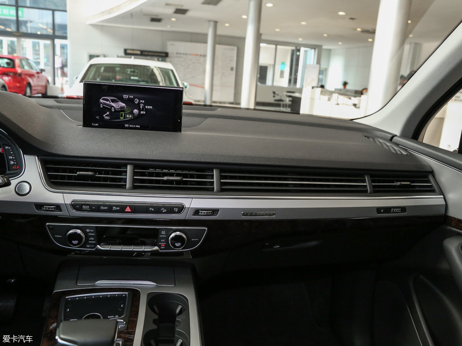 2016WQ7 45 TFSI S line\